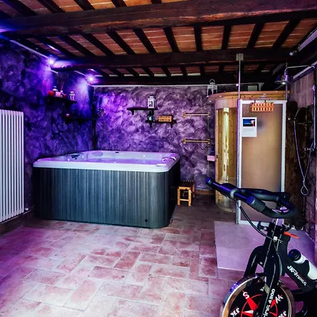 In Castiglione Dorcia With Sauna Daire